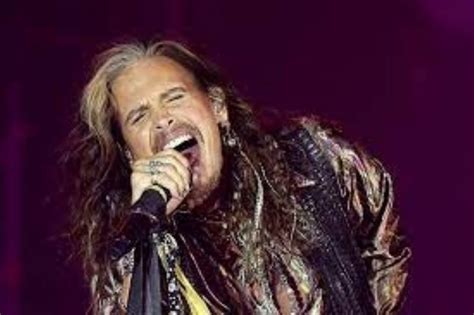 Steven Tyler El Cantante De Aerosmith Fue Demandado Por Agresión