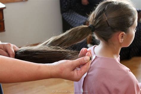 How Amish Women Pin Up Their Hair - Amish Workshops | Hair, Pin up hair ...