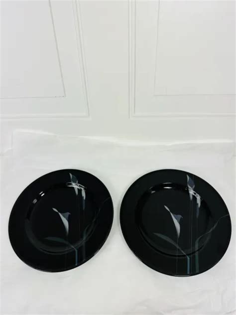 2 MIKASA GALLERIA Fk 701 Opus Black Calla Lily 8 1 4 Salad Plates 20