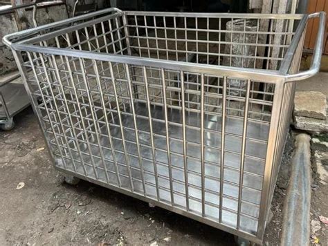 Silver Stainless Steel Laundry Trolley At Rs In Mumbai Id