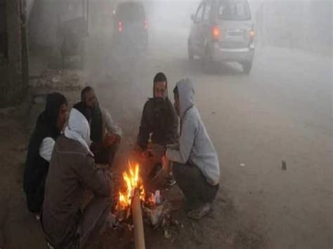 Jammu Kashmir Cold Srinagar Records Coldest Night Of Season Pahalgam