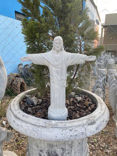 Estatua Cristo Redentor 40 Cm Em Cimento Parcelamento Sem Juros