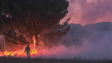 C était assez chaotique à Saint André la violence de l incendie