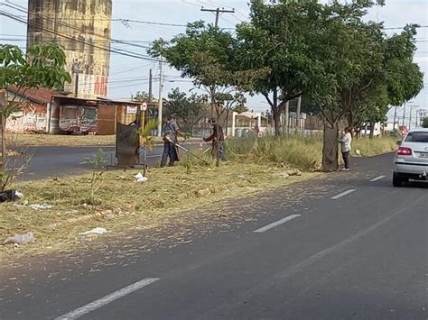 Sear realiza força tarefa para limpeza de avenidas da cidade