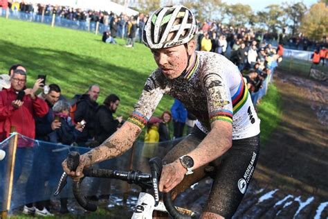 Cyclo Cross Le Monde Puis Maintenant LEurope Fem Van Empel