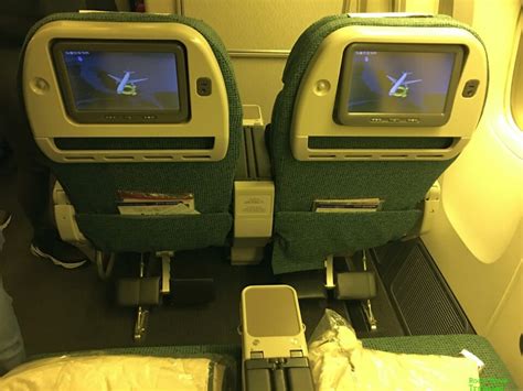 Cathay Pacific Premium Economy 777