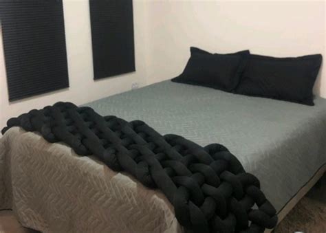 Peseira para Cama Trançada Nó Escandinavo Luxo Preto Elo7