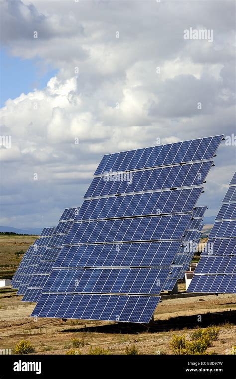 Solar Power Plant Many Hi Res Stock Photography And Images Alamy