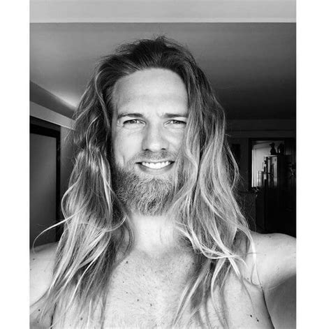 Lasse Matberg sexy norvegese l ufficiale della marina più cliccato