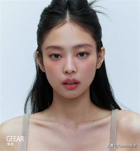 The Internet Celebrity Girl Became Popular After Bumping Into Jennies Face The Similarity Is