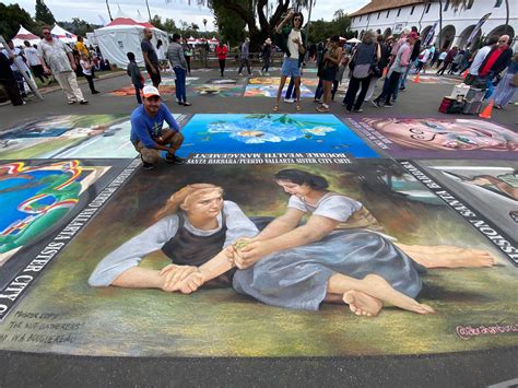 Destacan vallartenses durante el Festival Madonnari en Santa Bárbara