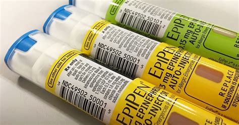 Mylan Launches Epipen Generic At 300 Per Two Pack Huffpost Life