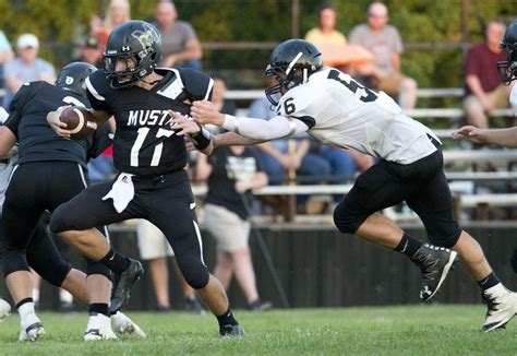 High school football: Wayne County runs past Loretto in opener | Wayne ...