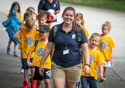 Five Reasons To Send Your Kids To Summer Day Camp At The Zoo