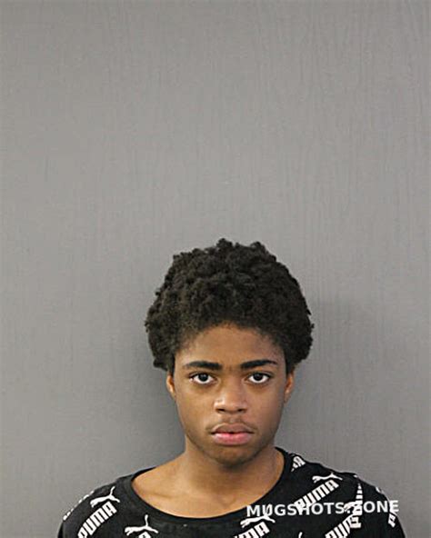 TRAVON D THOMPSON 11 30 2021 Chicago Mugshots Zone