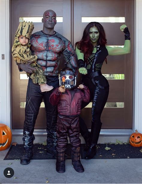 √ Matching Family Halloween Costume Ideas