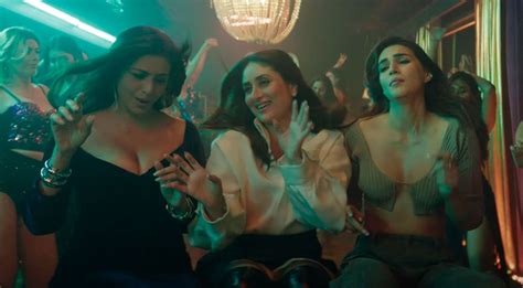 Ghagra Song Out Tabu Kareena Kapoor And Kriti Sanon Sizzle In A Party Number