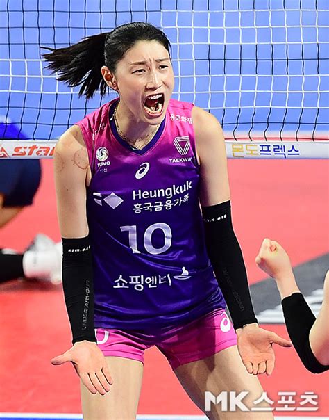 김연경 배구여제의 우렁찬 포효 MK포토 매일경제