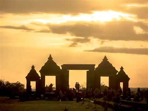 explore ratu boko yogyakartas majestic ancient site