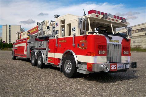 vlastné Pierce Arrow XT Tiller Truck San Jose Fire Department