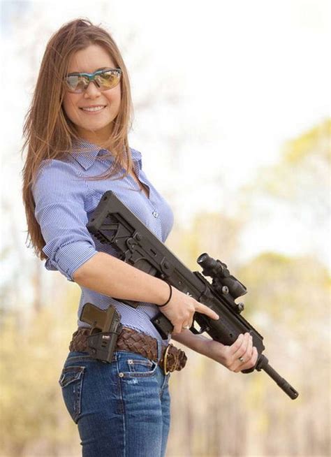 We Love Us Some Girls With Guns 30 Photos Suburban Men Girl Guns Guns Military Girl