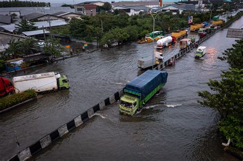 Waspada Potensi Banjir Rob Di Pesisir Semarang Pada Februari