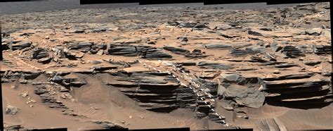 Curiosity Rover Discovers Water Rich Fracture Halos In Gale Crater Astro