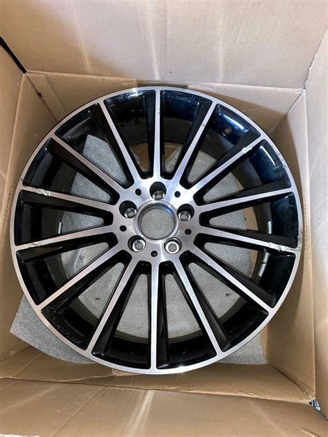 14 Spoke Diamond Cut Genuine 19 Inch Mercedes Alloy Wheel From C43 Amg