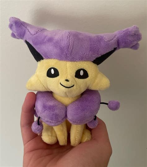 Is this a fake Delcatty plush? : r/pokeplush