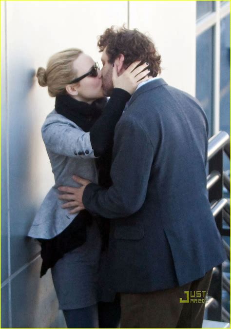 Photo: rachel mcadams michael sheen kiss 02 | Photo 2500250 | Just ...