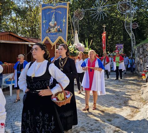 Terras De Bouro Missa E Prociss O Marcaram Festas De S Miguel O Anjo