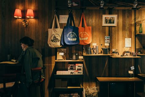 Fritz Coffee Company • 프릳츠 도화점 — Greysuitcase