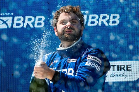 Raphael Reis Vence A Corrida Do Tcr South America Banco Brb No Velocitta