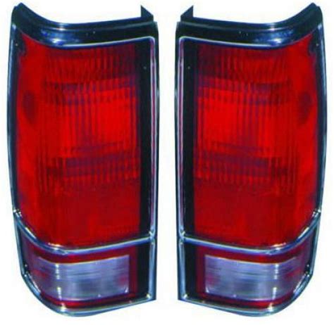 Go Parts Pairset Replacement For 1982 1993 Gmc Sonoma Rear Tail Light Assemblies With Bright