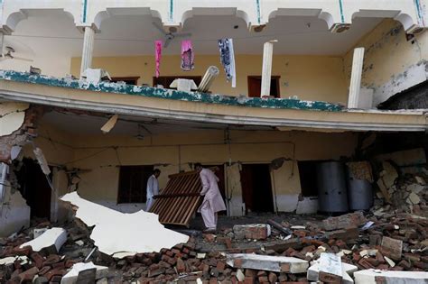 Ascienden A Los Muertos Y A Los Heridos En El Terremoto En