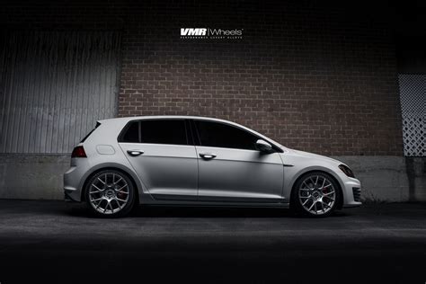 Vw Mk7 Gti Candy White Flow Formed V810 Gunmetal 18 Gti Vmr