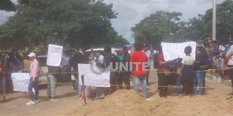 Instalan Bloqueo En La Guardia Ruta Que Une Santa Cruz Y Cochabamba