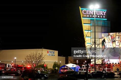 Clackamas Town Center Shooting Photos And Premium High Res Pictures