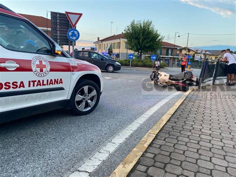 Revello Motociclista Ferito In Un Incidente Scontro Con Auto In Una