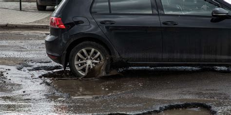 Schlaglöcher Welche Schäden Können Sie Am Auto Verursachen Meinauto