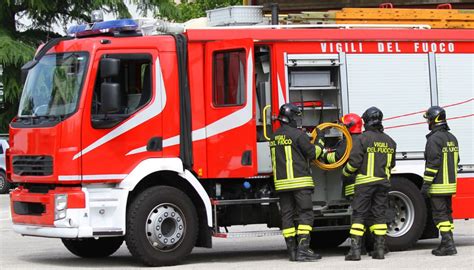 Incendio Sull Autostrada A Torino Aosta A Volpiano Camion Con Vitelli