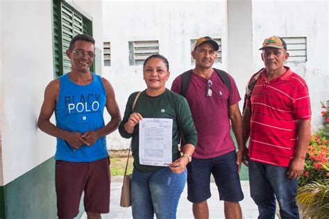 Agricultores familiares que queiram vender produção para merenda