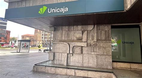 Unicaja ofrece a los autónomos hasta 300 euros por domiciliar impuestos