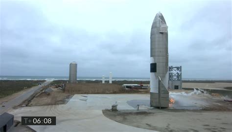 Spacexs Starship Sn15 Prototype Successfully Lands In One Piece Engadget