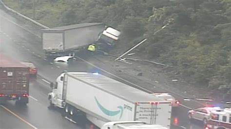 Jackknifed Truck Caused Miles Of Delays On I 95 North In Fairfield