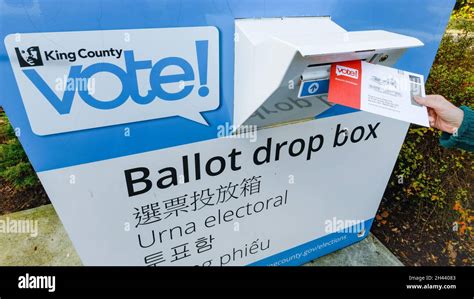 Ballot drop box hi-res stock photography and images - Alamy