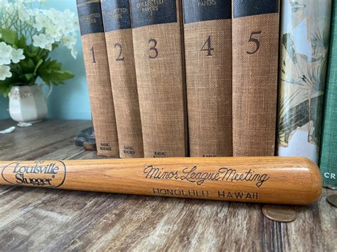 Vintage Baseball Souvenir Miniature Louisville Slugger Number 125