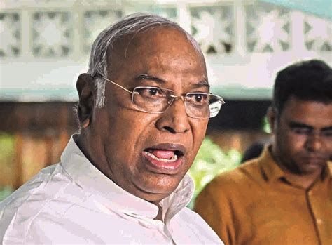 Kharge Launches Congress ‘ghar Ghar Guarantee Initiative Ahead Of Ls