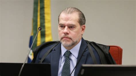 Toffoli retira diálogo entre defesa e investigado de inquérito sobre