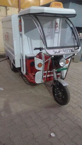 Supreme Super Shakti Full Body E Rickshaw Loader At Rs